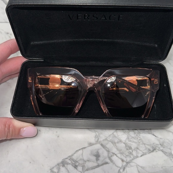 NIB Versace sunglasses - Picture 2 of 10
